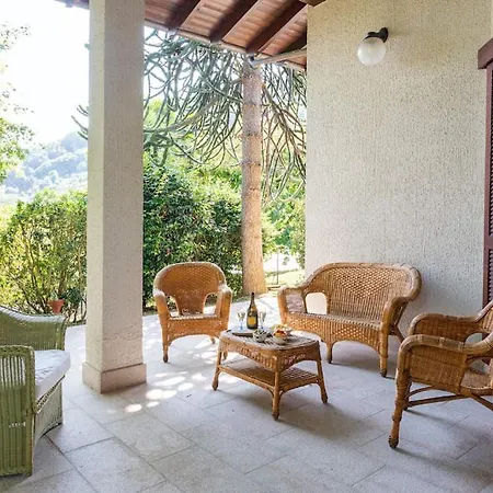 Beautiful With Garden, Bbq And A Short Walk To The Beach & Restaurants * バヴェーノ