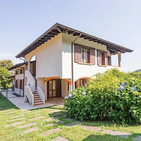 ヴィラ Beautiful With Garden, Bbq And A Short Walk To The Beach & Restaurants バヴェーノ