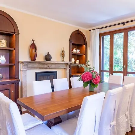 Beautiful With Garden, Bbq And A Short Walk To The Beach & Restaurants ヴィラ