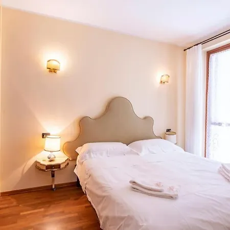 Beautiful With Garden, Bbq And A Short Walk To The Beach & Restaurants ヴィラ バヴェーノ