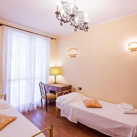 Beautiful With Garden, Bbq And A Short Walk To The Beach & Restaurants ヴィラ バヴェーノ